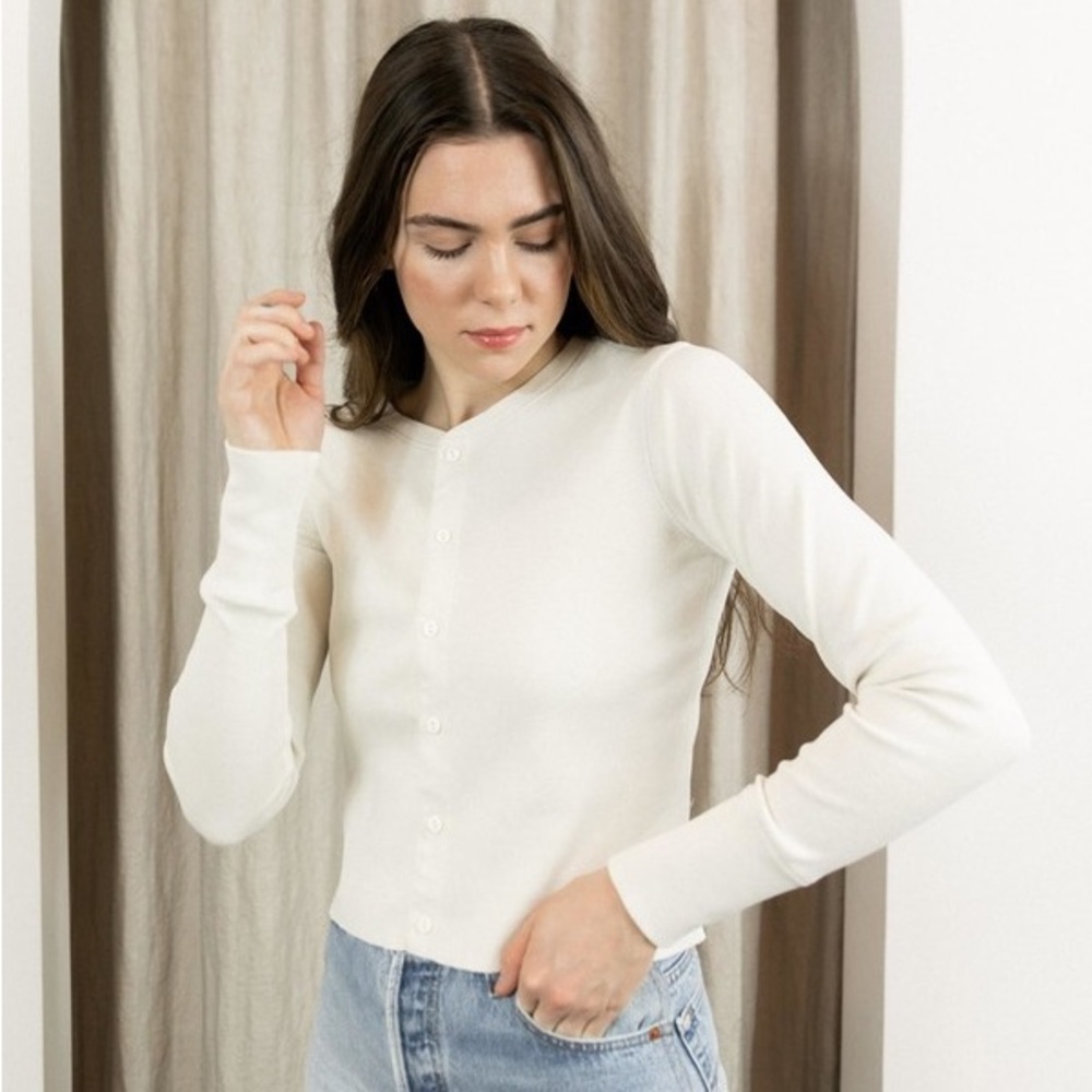 Re/Done x Hanes Cardigan 50’s Cropped Long Sleeve Ivory